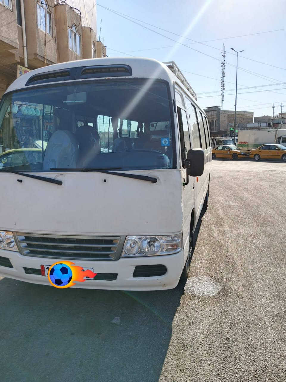 كوستر موديل 2015 جوبلس بلاد سيباية داخلية وحاكية جاهزة السيارة مكينة وكير جدد شادهن اكسل بيه ونه خفيفة تبريد محور بطن جديد كشنات وصفاح بيها مكانات صبغ رقم بغداد انكليزي تحويل ثاني يوم مصفرة من كلشي السعر 280 وبيها مجال او مراوس حسب القناعة العنوان البصرة ***********
