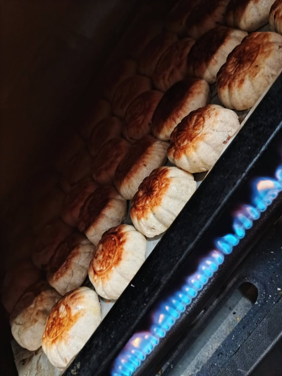 كليجه هشه وطعم سعر الكيلو 4الف عرض لمدت يوم يوجد توصيل شاميه صلاحيه ‏‪***********‬‏
