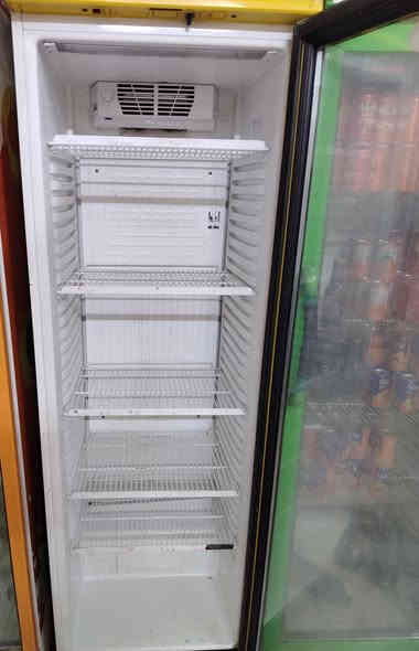 السلام عليكم ورحمة الله وبركاته
عارضة عاموية و طرحية للبيع نضافة 75٪ مثل ما موجود بالصوره تبريد خير من الله تجي وتشوف سعر الواحد 300 اذا ثنينهن 500 وبيهن مجال حك الجية
عنوان: ديالى _ بعقوبه
***********
