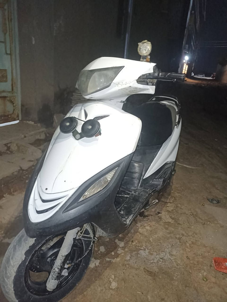 جي تي ار ثعلب 
كهربائيات كله شغاله ماعوزه برغي 
مكاني ناصريه مركز السعر ٤٠٠وبيها مجال قليل او مراوس ماكس


**إذا كنت صاحب هذا الإعلان وتريد حذفه لأي سبب، رجاءا أرسل رسالة إلى الدعم الفني**