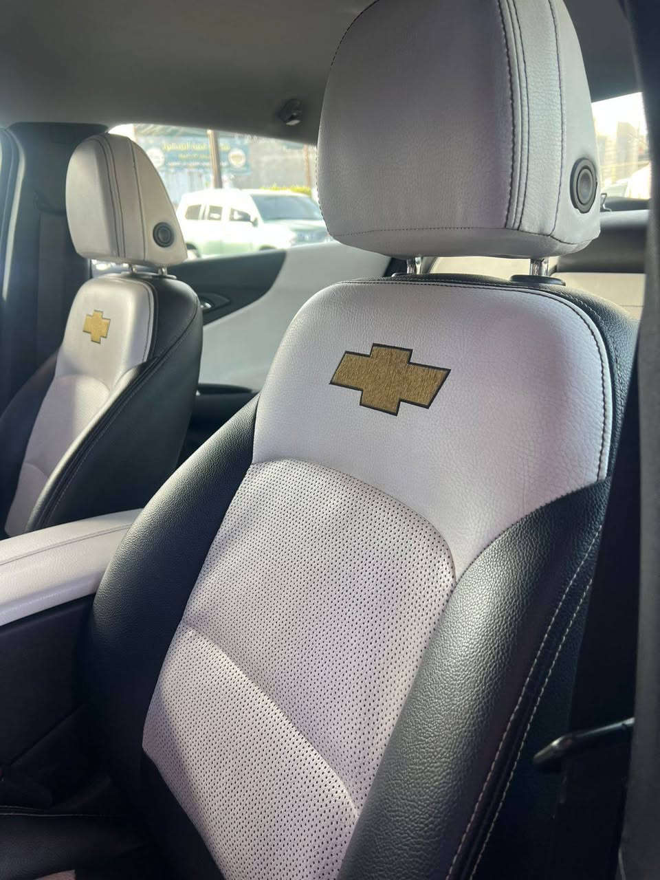 بسم الله. شوفرليت ماليبو موديل. 2022..اللون ابيض محرك حجم. 1500.توربو. بصمة تشغيل بصمات ابواب داخل جلد لونين كرانيت ابيض. تشغيل عن بعد ترحيب عن قرب تدفئة كشنات. تبريد قطعتين. اوت ستوب إطفاء ذاتي شاشة كبيرة كامرة دوارة ويل كب..لايتات لد. بك لايت كرستال..وتوجد مواصفات أخرى ..رقم بغداد الدولي الجديد. تحويل.ثاني.يوم...السعر. 120.$.وبيها مجال.بسيط..للإستفسار..***********..يوجد واتس اب بغداد, العراق
