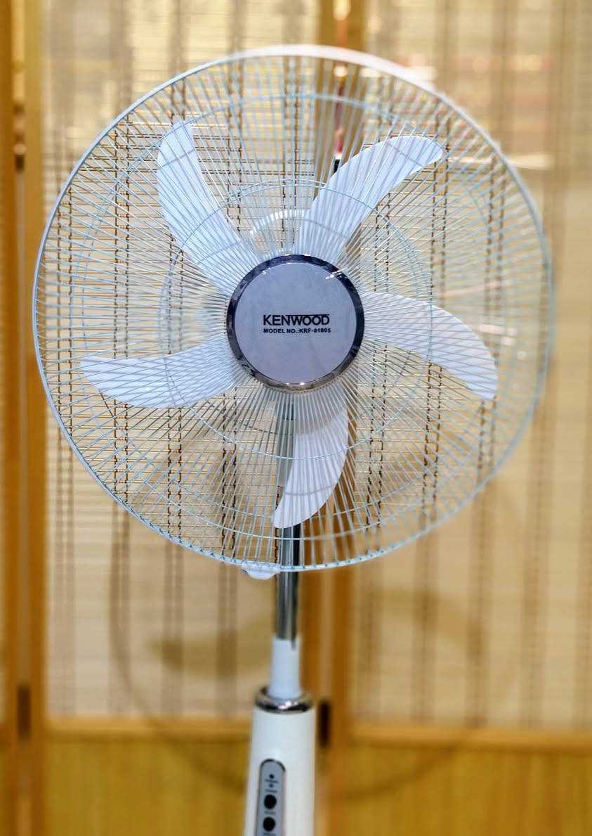 قسم الاجهزة الكهربائية في مجمع التميمي احمد 
 وصلتنا اليوم مراوح شحن  ماركه كينود الاصليه ❄❄
مروحه كينود افضل مروحه شحن في السوق العراقيه على الاطلاق 💯💯
✅مراوح تعمل على الكهرباء وفي حاله انقطاع التيار الكهربائي تعمل اوتماتيكيا لاكثر من ٤ ساعات.
✅تحتوي على مصباح ليد للاناره.
✅تحتوي على USB لشحن الموبايل.
نوع البطاريه الحجم الكبير  
✅مروحه شحن عموديه كينود   ١٨ انج ب ٨٥ الف.

للحجز او الاستفسار يرجى مراسله الصفحه 📩📩📩
العنوان كوت / شارع دور العمال الرئيسي/ مجاور الصيدليه المركزية
🛵توجد خدمه التوصيل لكافه المحافظات🛵


**إذا كنت صاحب هذا الإعلان وتريد حذفه لأي سبب، رجاءا أرسل رسالة إلى الدعم الفني**