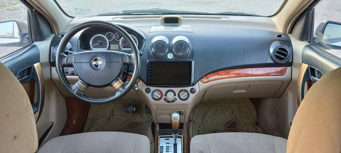 ئەڤیۆ 2010 ئۆتۆماتیک سەنەوی تازە چوارتایەی تازە ناوزەرد شاشەو کامرەی بۆ دانراوە یەک پارچە ی بۆیاخ بێ دەعم لێدراو گێرو مەکینە و تەبرید بەشەرت سۆنەرم داناوە 55 گەڵا
شوێن . شارەزوور . زەڕایەن 
*********** = *********** حلبجة, السليمانية
