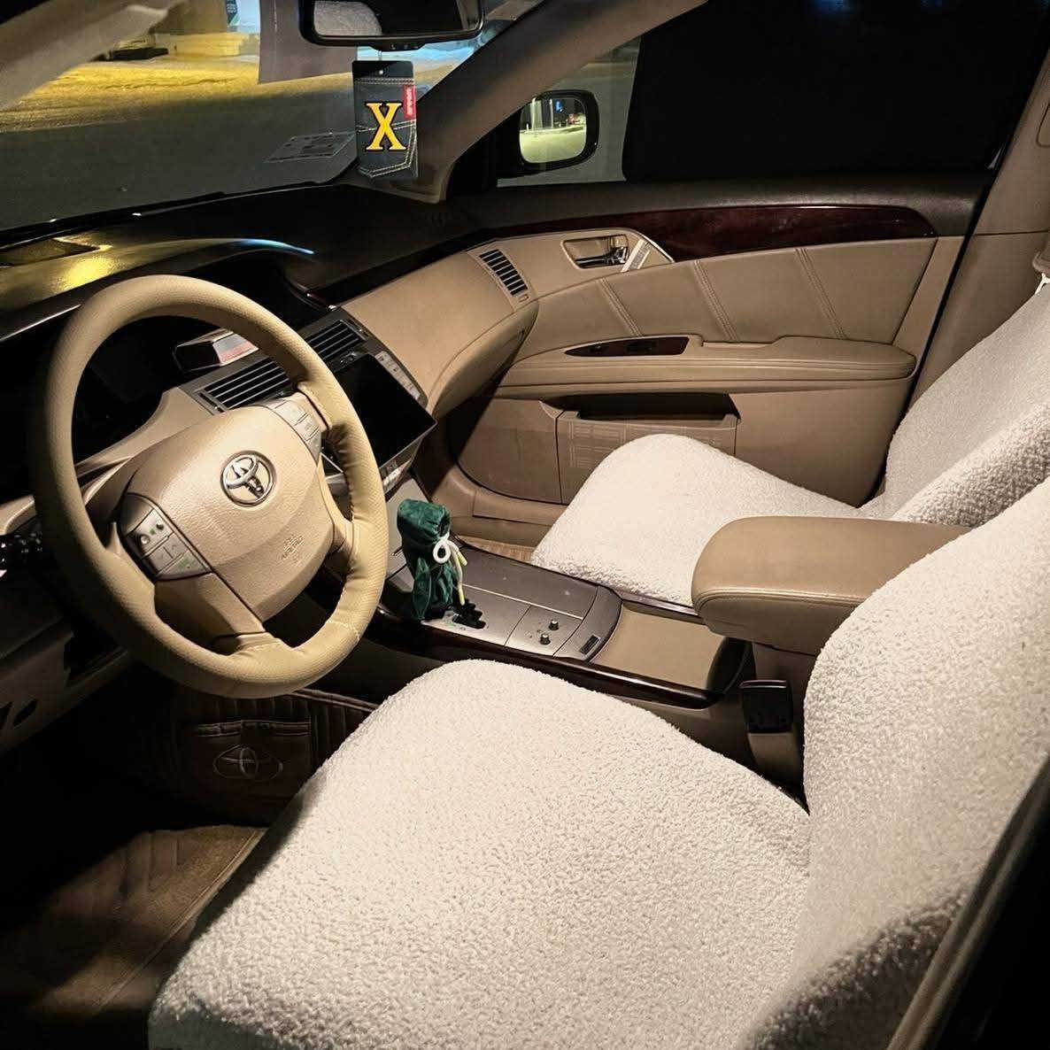 تويوتا أفالون 2009 مواصفات خليجي
فل فل مواصفات
بدون صبغ
يوجد صبغ فقط في السقف خلف فتحة السقف
السيارة عليها جلاتين حماية من التقشير
ماشية 180 ألف كم حقيقي
الرقم، السنوية والبيئة جديدة وباسمي شخصياً
لا تحتاج أي مصروف
نظيفة جداً ومحافظة عليها

🟦 السعر  _ الطلب في التعليقات سيأتي إليك مباشرة 
                  فقط على الصفحة مو على كروب

القير والمكينة، التبريد، الكهرباء، الشدّات والبدن بشرط
القير والمكينة غير مفتوحتين
لا توجد أي مشاكل نهائياً

رقم المالك:
***********
