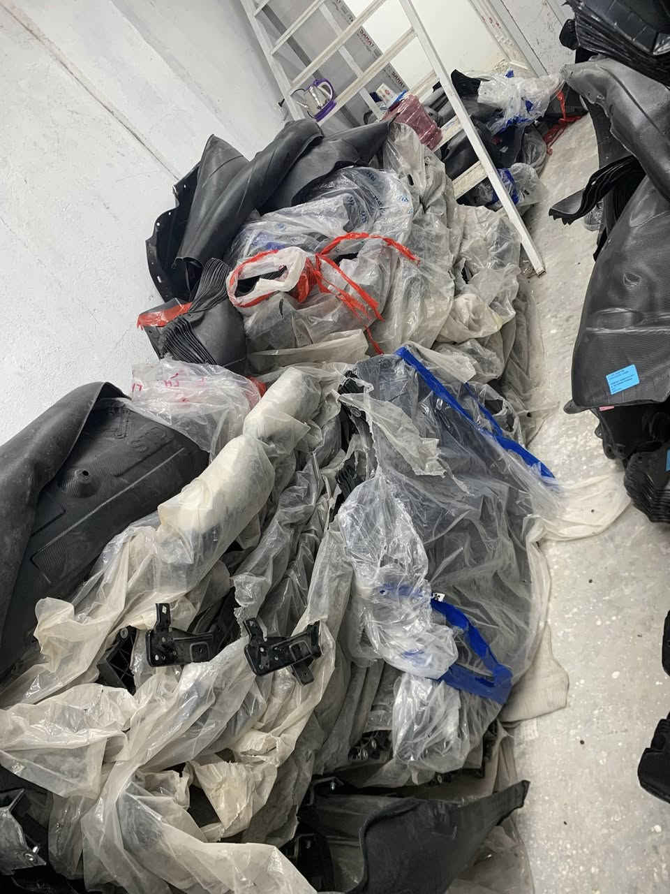 سلام عليكم 
جميع السيارت الكوريه
متوفر كل مديلات
اباطين جاملغ
ودرع المحرك جانبيً 
النترة 
سبورتج
توسان
فورتي
سنتافي
سورنتو 
ريو 
ازيره 
اكسنت
سيراتو
سوناتة
عنوان طالبيه

0770 584 5772
