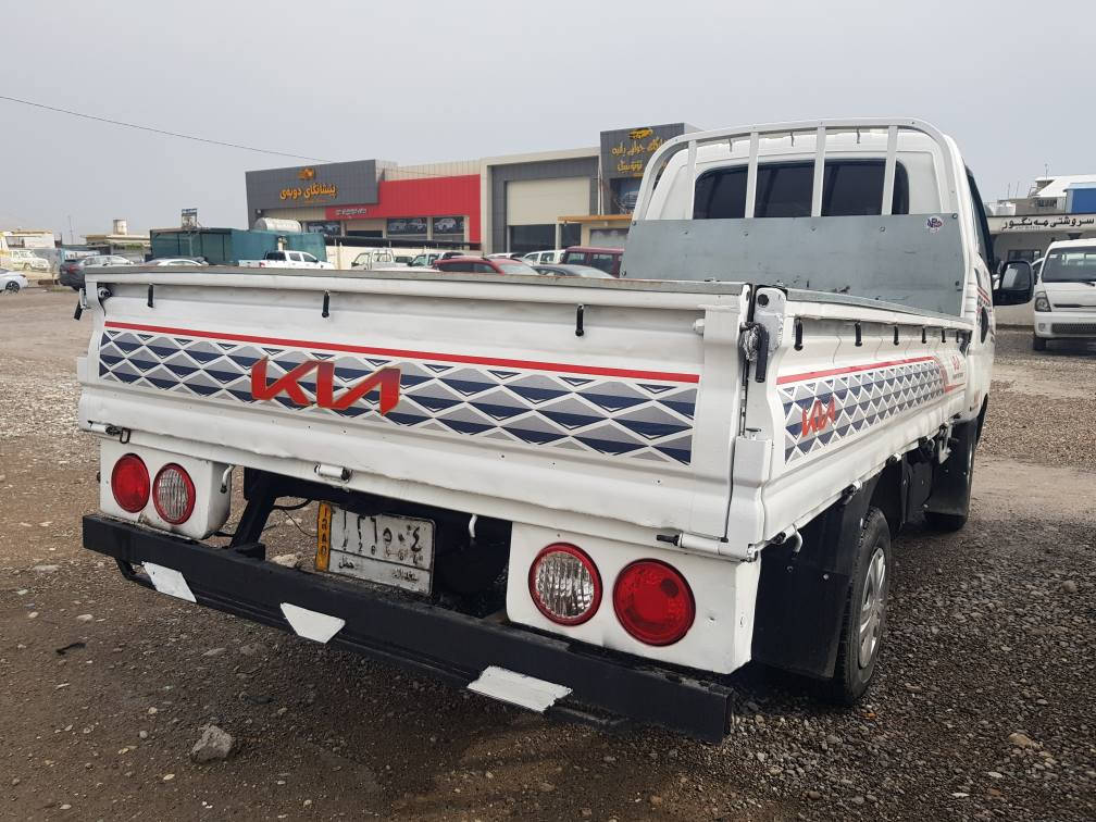 مه كينه 2700
موديل 2012
له سه ر ساخى بوياخه 
بى ليدرانه
هه مو شتى به شه ره 
*********** رانية, السليمانية
