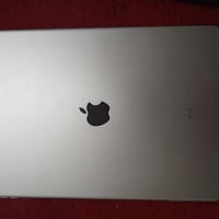 ايباد شغال بدون عيب تفاصيلة بصورة سعرة 190الف 07708556090