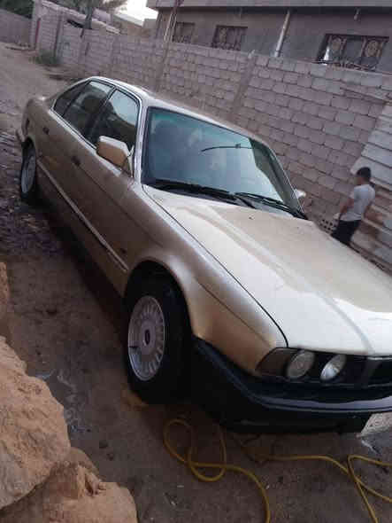 للبيع 525مديل89حداديه 70محرك 25مفتوح كيراوتماتيك محرك يدخن كشركدام العين تايرات جدد كهربايات كل شغالات رقم بغداد الماني مداورشوكت متريد 40وبيه مجال ***********
