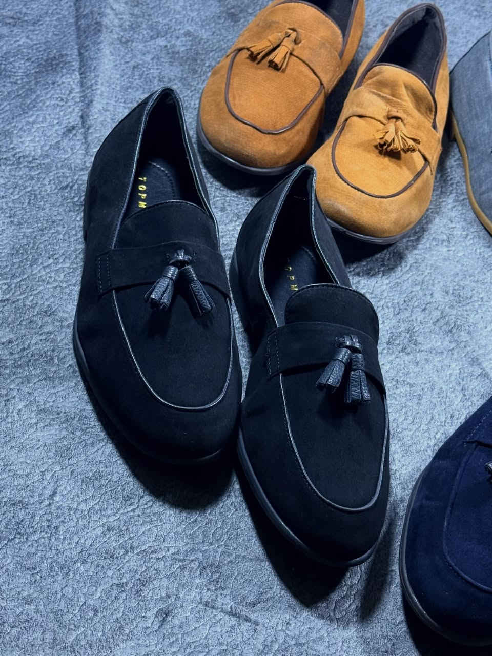 ✨ لوفر العيد وصل ✨
ستايل راقي… جودة أرقى… وإطلالة تخلي حضورك مختلف 👞🔥

ألوان مميزة وتصميم فخم يناسب العيد والطلعات والسهرات 🤎🖤💙
✅ أغلب القياسات متوفرة
✅ خامة مرتبة ولمسة فخامة
✅ أنسب الأسعار
🎉 تخفيضات خاصة بموسم العيد

لا تفوّت الفرصة… الكمية محدودة ⏳
📩 للحجز راسل الصفحة
📱 واتس آب: ***********

احجز هسه وخلي ستايل العيد يحچي عنك ✨
