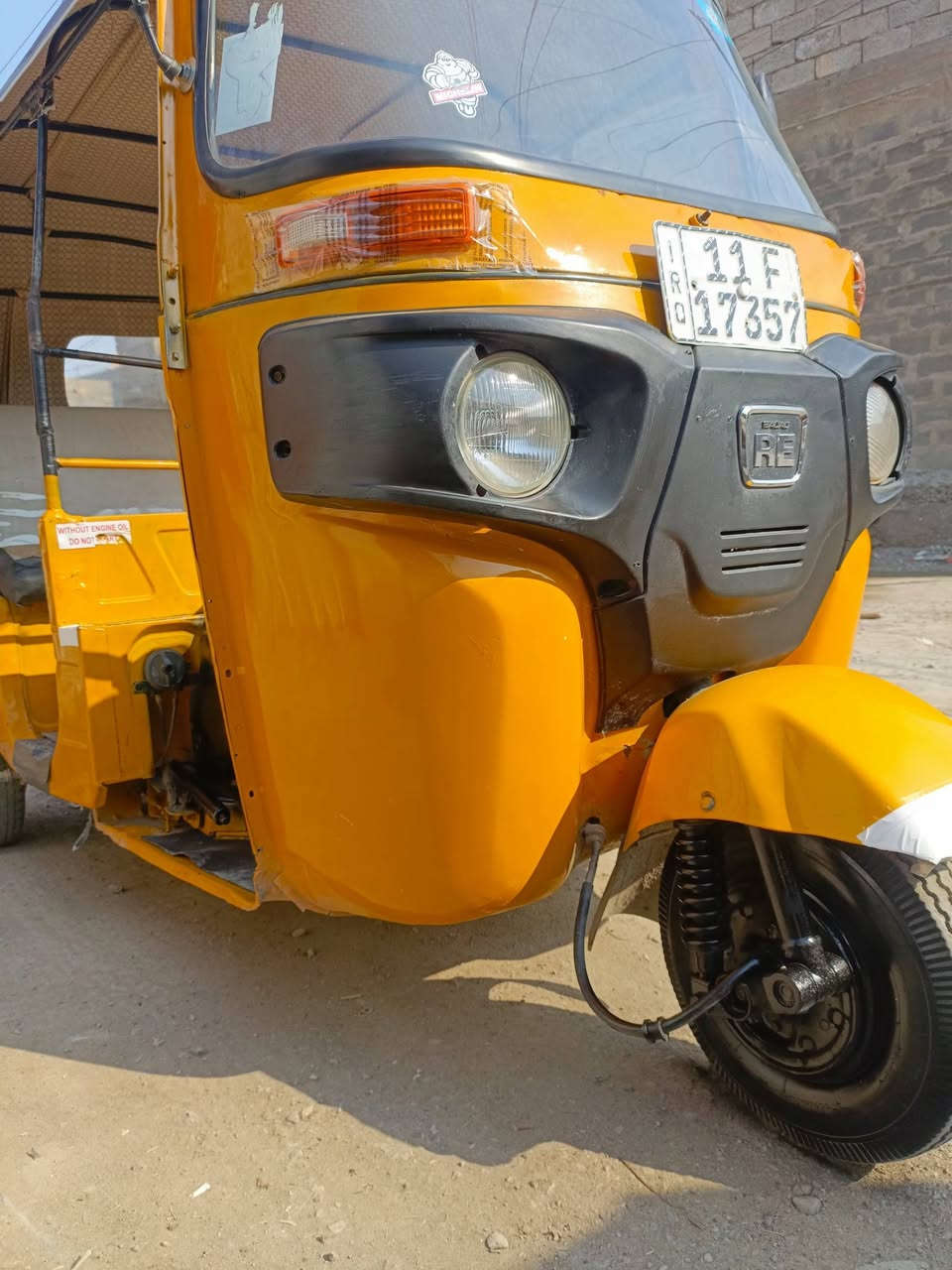 تكتك للبيع موديل 19شهر 11رقم وسنويه بغداد نكليزي تحويل ثاني يوم تكتك معمره بيه دوس  السعر 5400وبيه مجال مكاني الشعب ***********
