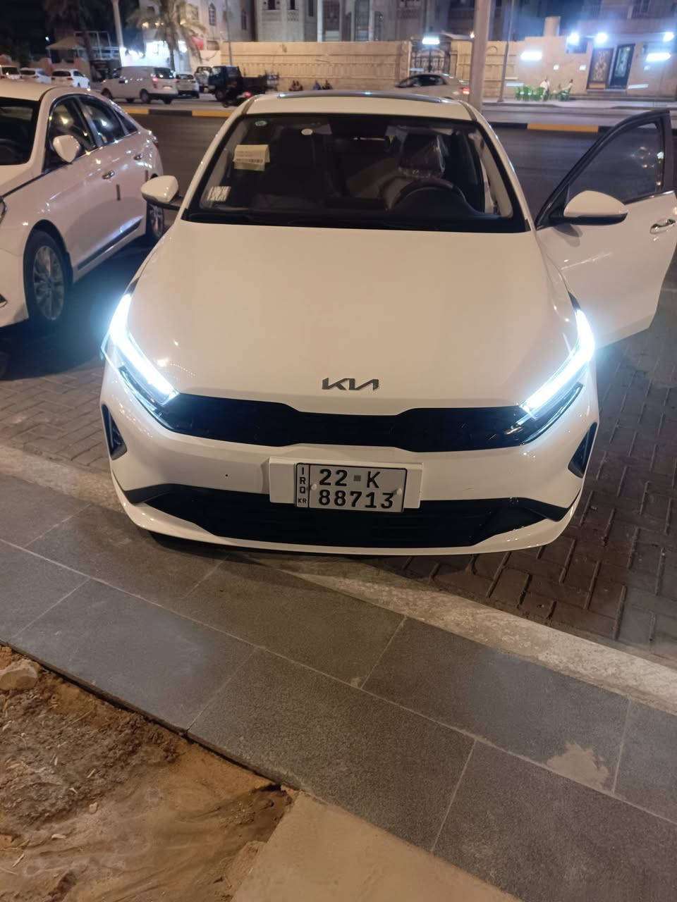 السلام عليكم
كيا K3
موديل 2022
فول مواصفات 
ماشيه 29200
مكينه 1500 دبل نوزل
بصمه تشغيل 
بصمه ابواب 
شاشه كاميرا 
تحكم ستيرن
فتحه سقف 
تبريد قطعتين
السعر 128$
العنوان بصره نظران 
رقم تلفون ***********
