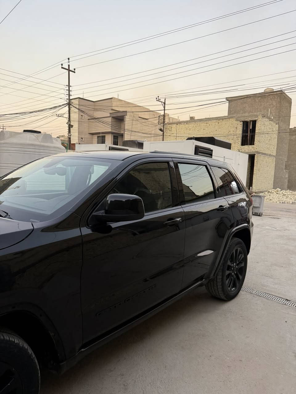 للبيع جيب بلاك توب موديل 2018

✅ الممشى: 130 ألف كم
✅ المكينة والگير بحالة جيدة جداً
✅ السيارة بيها قطعتين فقط (جاملغ وبنيد)
✅ يوجد بارد بسيط جداً في الجاملغ الخلفي جهة اليمين

💰 السعر: 185 وبيها مجال 

للاستفسار ***********
