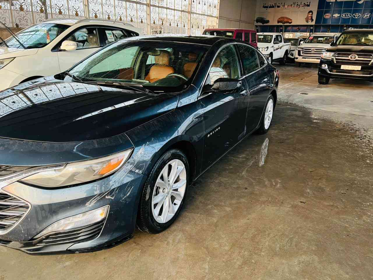 ماليبو موديل 2021 فول مواصفات ليبل واحد حادثه بابين وجاملق من جهة السايق السعر ب115 وبيه مجال بسيط الاستفسار ع الرقم ***********
