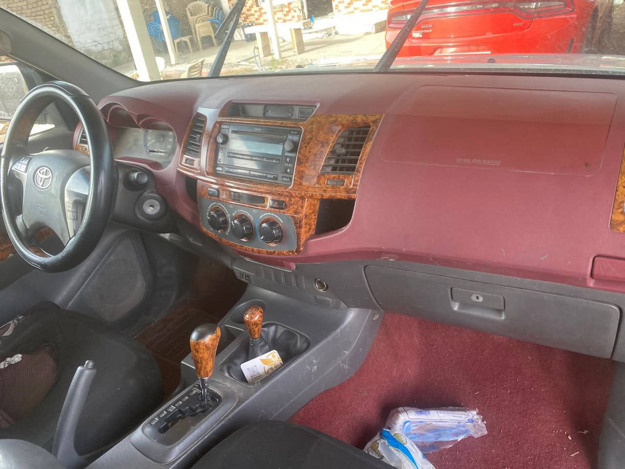 سيارة هايلوكس 2015
215$
***********
