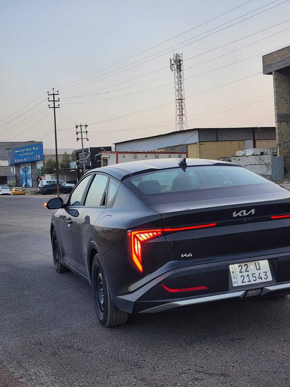 سلام عليكم للبيع فقط 
كيا K4 موديل 2025 وارد امريكي 
حادثه جاملغ وبنيد فقط بدون دواخل بدون ايرباك بشرط وصور حادث مرفقه وي الصور شوفهن
مواصفاته -ماشيه ١٢ الف مايل
محرك 2000 الفين دوش 
بصمة تشغيل وابواب وتشغيل عن بعد 
تبريد قطعتين خلفي وامامي 
تدفئه بلكشنات وتدفئه استيرن 
شاشه كبيره متصله عداد رقمي ديجتال 
لايت عدسات زينون 
شاحن وايرلس اشاير بلمري وباقي مواصفات معروفه رقم اربيل الدولي الجديد تحويل مباشر 
السعر 168 ورقه وبيه مجال بسيط 
مكاني بغداد ورا علوه الرشيد يم القوس 
اي استفسار- ***********
                - ***********
