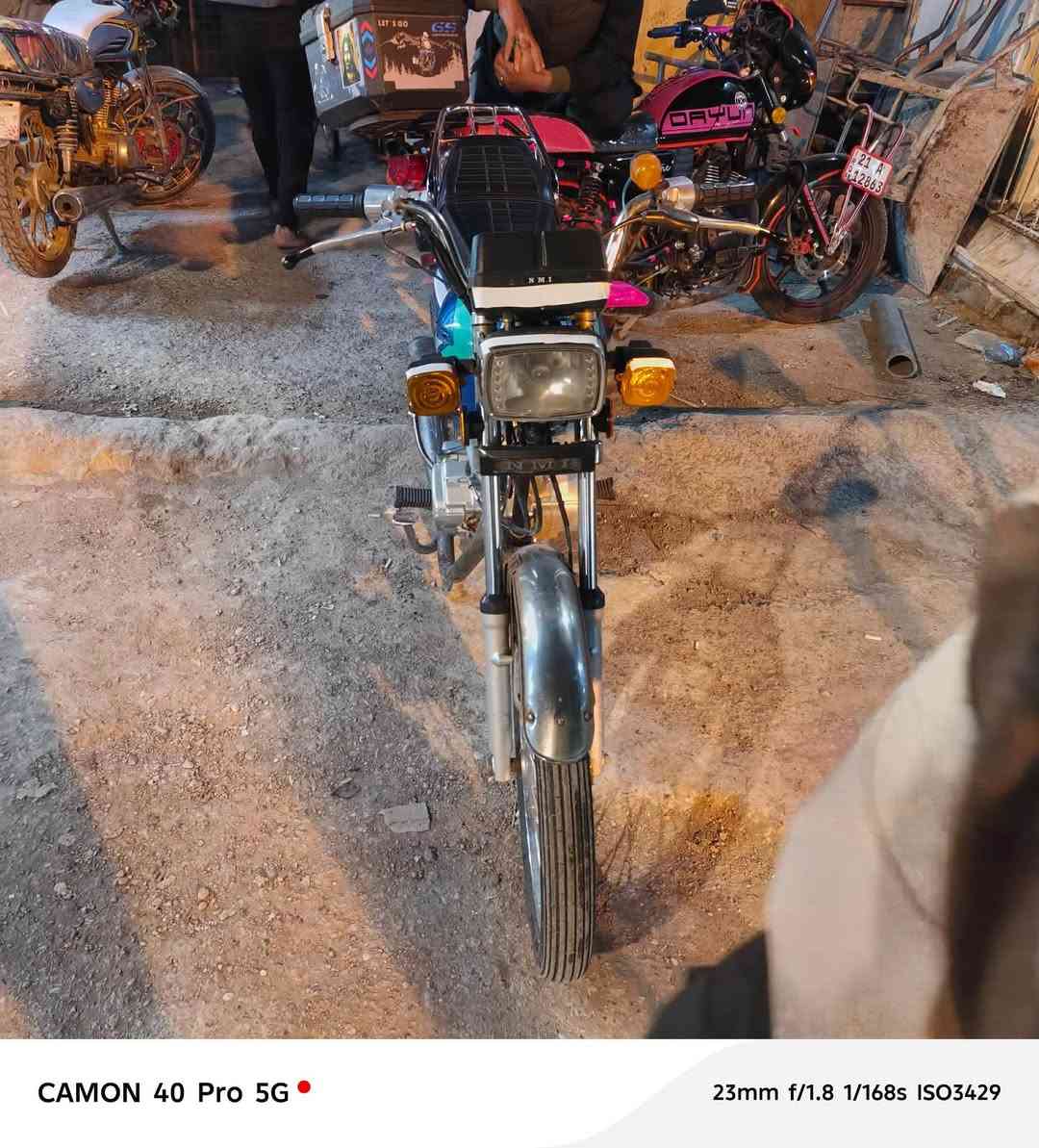 ‏سلام عليكم دراجة للبيع نامه شلامجه موديل 22 خير من الله مكاني بعقوبة الوثبة رقم الهاتف
***********
