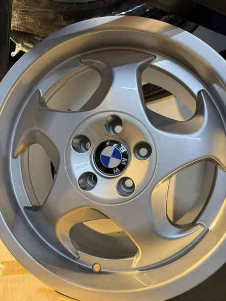 متوفر من جديد ويل M فايف حجم 17 تو سايز – جديد
💲 السعر: 300 دولار

🔁 البيع ومراوس
💬 شعندك خليه… M هامان نراوسك كل ويل وسعره
📱 واتساب: ***********
🚚 يوجد توصيل لجميع المحافظات
📍 الموقع: بغداد – حي العامل – شارع 7 نيسان
