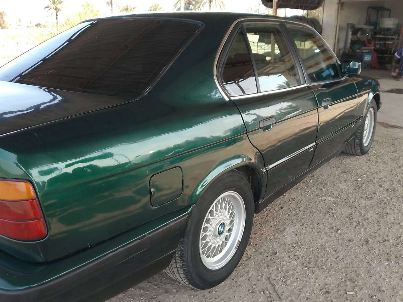 السلام عليكم 
525مسكر 
موديل 91صبغ عام جاهزه كير محرك تبريد حداديه تخم تاير وتخم ويل وكهربائيات كله بلاد 
بجم جديد بلادي مو تجاري 
نواقص السياره 
شيال كاردن 
والفتحه متشتغل
معروضه ب 65وبيه مجال
السياره باليوسفيه
***********
