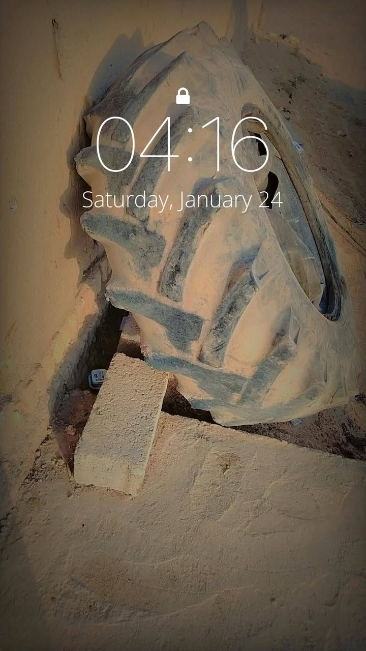 سلام عليكم موجود تك تايرمكينه عنتر نص عمرر***********
