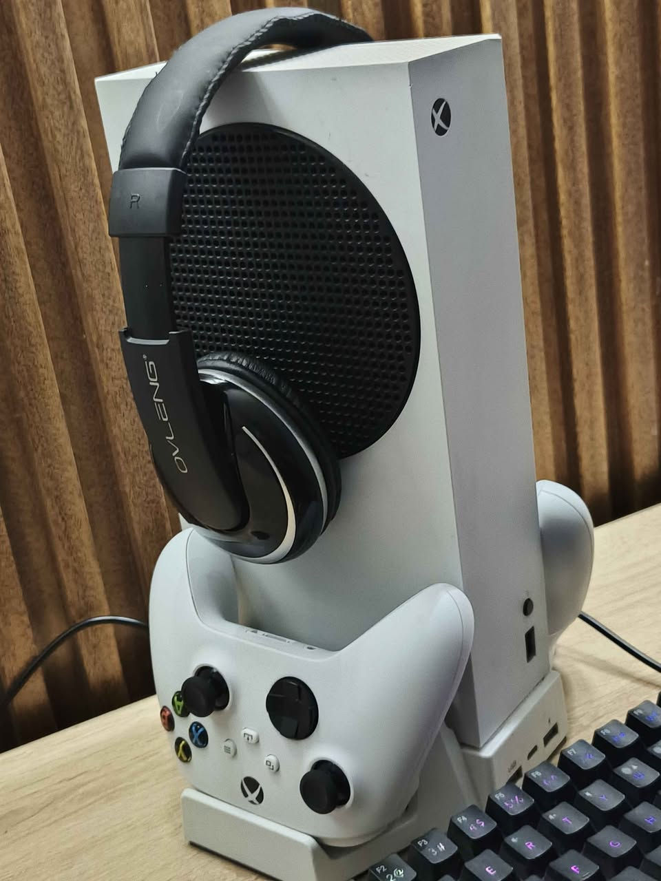 جهاز اكس بوكس سيريس اس 
ذاكره ٥١٢
جهاز نضيف كلش
موجود بي اشتراك ٣ اشهر
وحساب بي العاب مملوكه gta وغيرها بل صور
جويستكات ثنين 
قاعده
ماوس
كيبورد
سماعه

سعره ٤٥٠ الف مع كل ملحقاته والحساب والاشتراك مابيع قطع

( مراوس شعندك ادخلي خاص ) 

مكاني بغداد 
توصيل فقط بغداد بغداد, العراق


**إذا كنت صاحب هذا الإعلان وتريد حذفه لأي سبب، رجاءا أرسل رسالة إلى الدعم الفني**