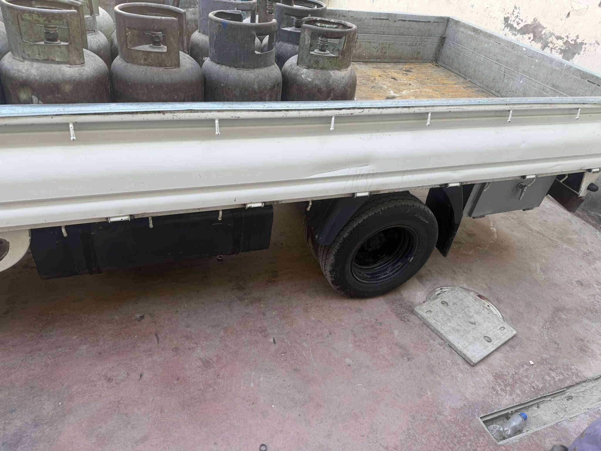 سلام عليكم سياره كيه فحل رقم جديد بغداد نكليزي محرك مسكر سبع كير نضيف سعر ١٢٠ بيه مجال رقم هاتف ***********
