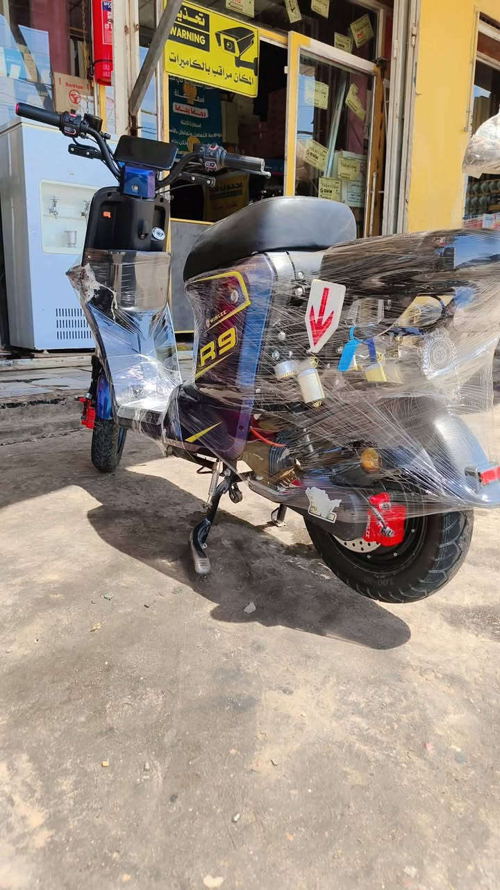 سلام عليكم دراجه شحن R9 مديل 24 .5 بطاريات . 4 نمر،+ بك . كارت و سويج بريك دسك عنبار قفل سرقه  سرعه 99 مكان نجف شارع المطار الرقم للتواصل ***********
