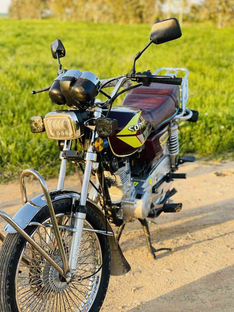 السلام عليكم موطور للبيع مودي2024 محرك ما مفتوح بي منفيس السعر 600 وبي مجال ***********
