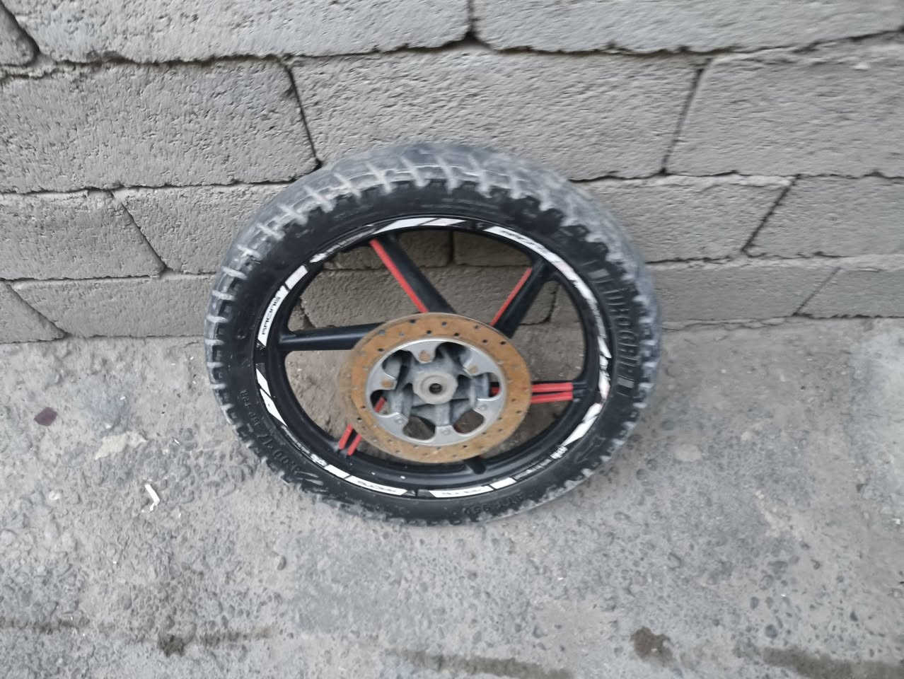 سلام عليكم ويل بوكسر أمامي وتاير چوبلس
مكاني بغداد الوشاش قريب ع الإسكان 
رقمي ***********
سعره40وبيه مجال
