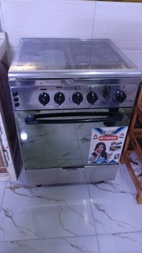 طباخ فريش اخو جديد مسخدم يوم واحد ويه توصيل ١٧٥ بي مجال قليل 077353944...