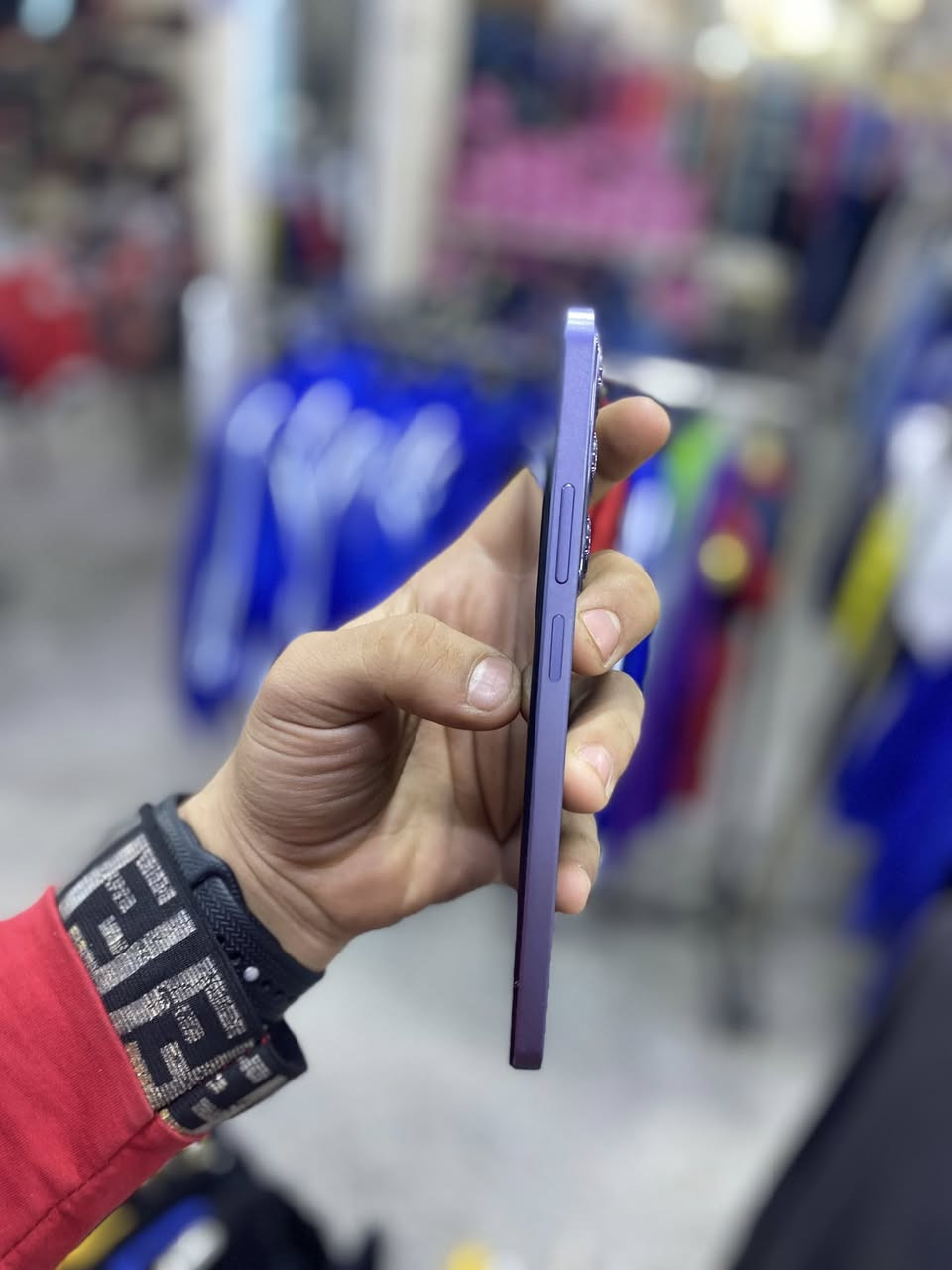 للبيع ريليمي C75X ذاكره ٦٥٤
رام ١٨ 
الجهاز لوك مستخدم شهر كله لوك ضد الكسر الماء سعر ١٩٠ وبيها مجال شراي عنواني كركوك طريق بغداد 
***********٠
