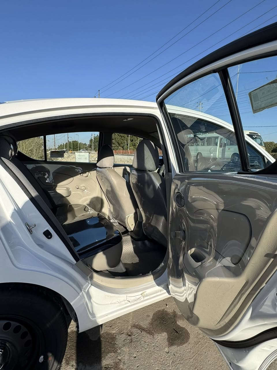 نيسان سني هندي بليته زركه موديل 2025 كفاله عامه مدوشه دوشمه كامله يم دوشمه الزهراء الي ب معارض مال القبله افضل دوشمه ع مستوه البصره غرفه وصندوك+تغليف بيبان +تغليف ستيرن +دواسات فصال+فصال فرشه دشبول +بردات +چادر+ستان موبايل السعر 135 بيها مجال *********** بصره
