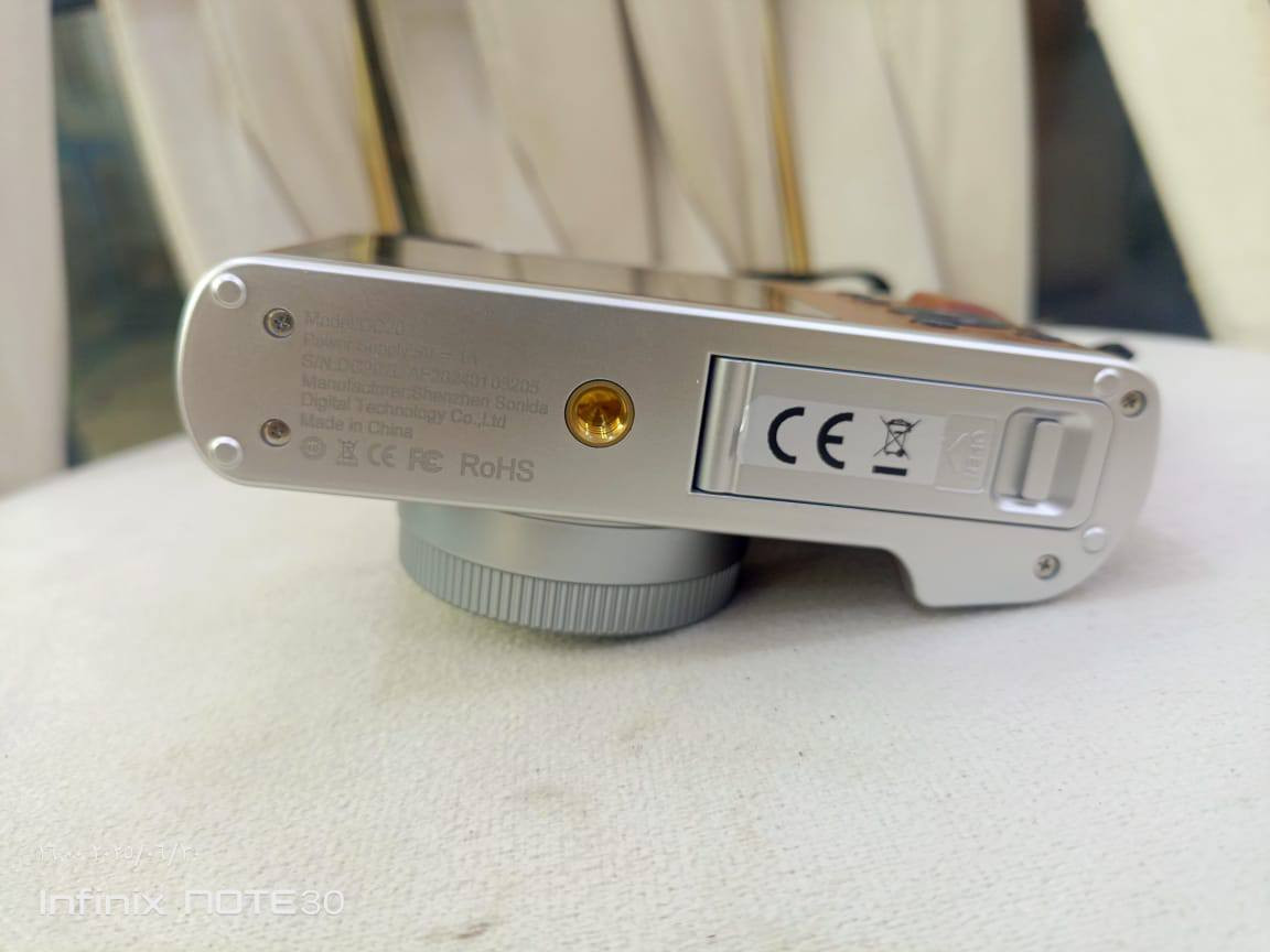 كامره 4K
ultra hd
جديده استخدام قليل 
سعرها 30 وبيها مجال 

كركوك

***********
