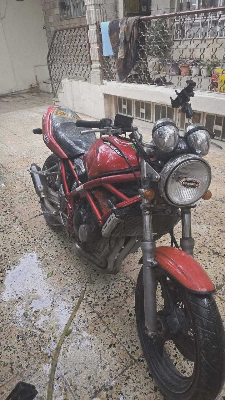 سلام عليكم مطور بانده ربع للبيع مكينه مامفتوح بي صوط فيلس سرعتو 180 
نكره سلف السعر 750وبي مجال اتصل وتدلل *********** العنون الايمن حي العامل @الكل
