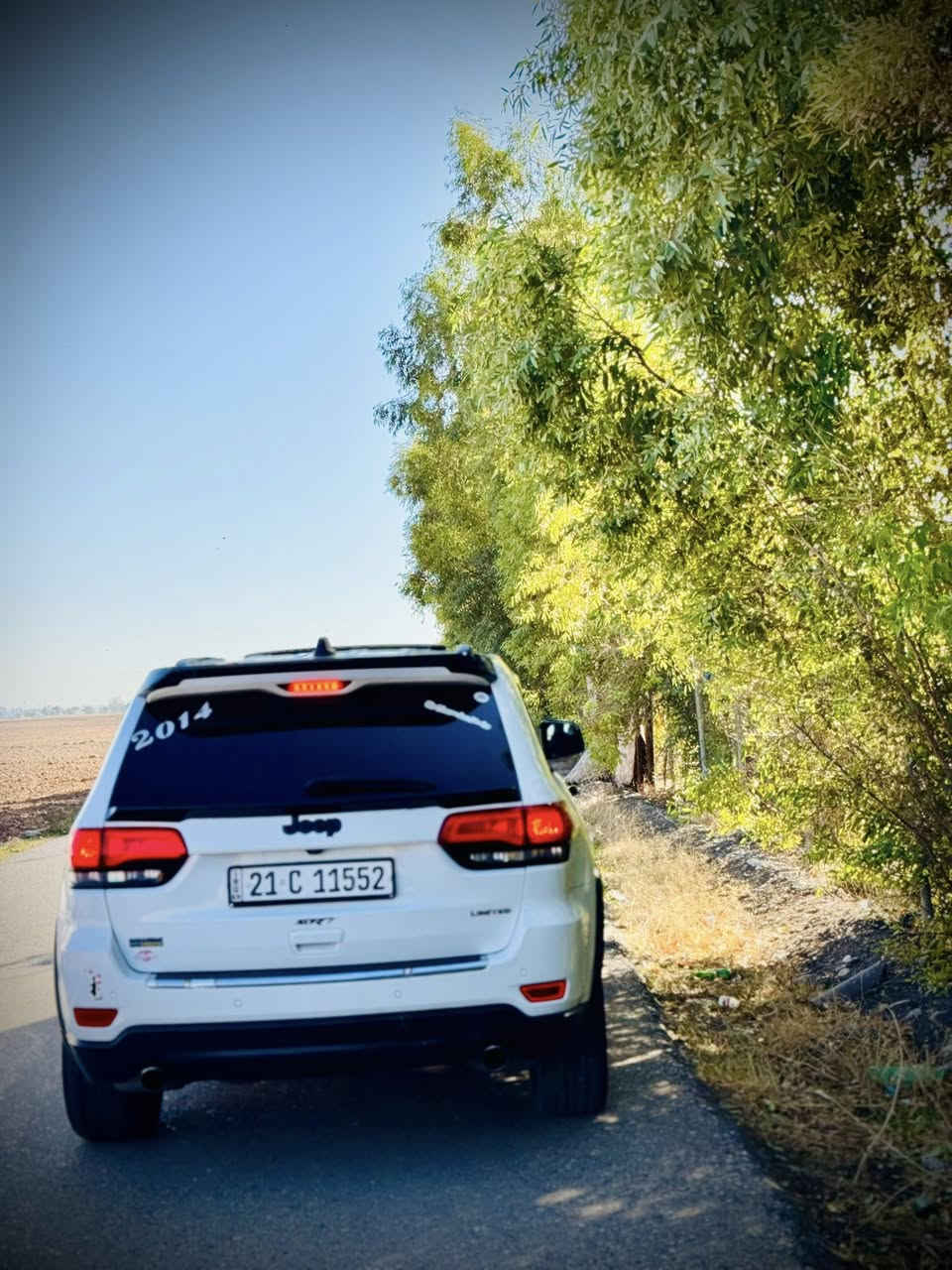 جيب لاريدو 2014 لمتد فول مواصفات كير محرك بشرط
سقف سلايت 

شاشه جبيره 

سماعات JBL

شفتات ستيرن 

8 نمره گير 

بي مكانين بارد صغير فقط 

سياره جاهزه من كل شي 

تايرات جديد 

صدر جديد 

مابيه اي نقص 

***********
