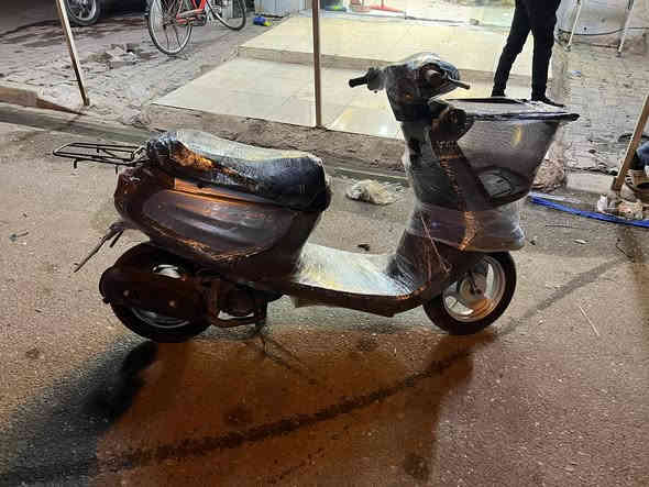 سلام عليكم للبيع دراجه اي عيب مابيها حيل نضيفه سعرها 250وبيها مجال شي قليل ***********
