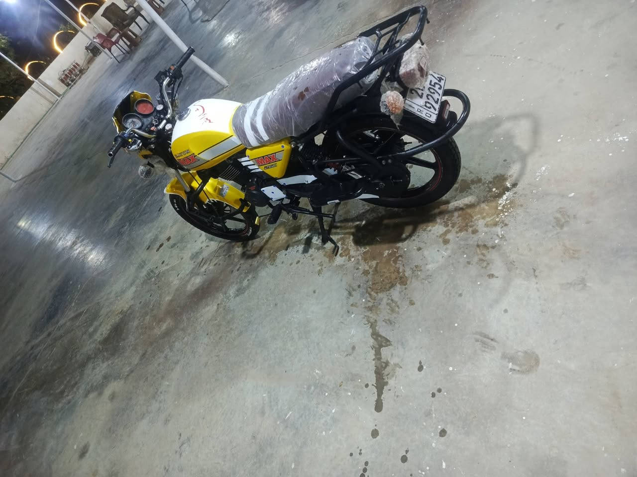 سلام عليكم دايوان موديل 22 طالع 25 مرقمه رقم ديالى تحويل ثاني يوم سعر 1800 ستفسار عل  ***********
