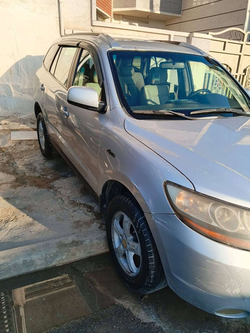 السلام عليكم سنتافي موديل 2007 سياره سته سلندر كير ماكينه جدد سياره خير من الله مكانه بغداد سيطره الشعب القديمه منطقه الاصلاح السياره جاهزه من كل شيء السعر 88 ورقه بيها مجال قليل رقم الهاتف ***********
