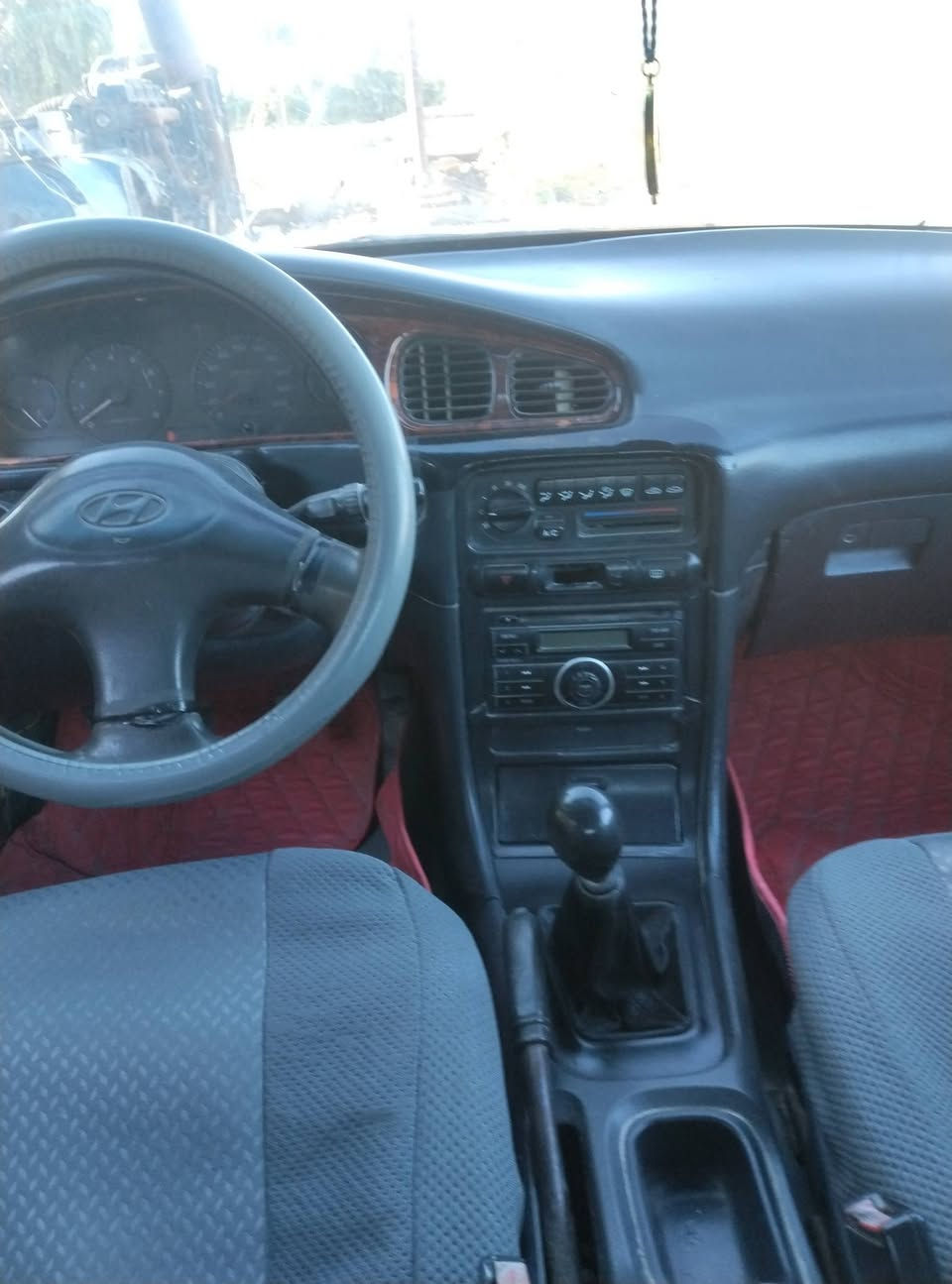 السلام عليكم من رخصة المسؤل سوناتا 2 موديل 95باسمي تحويل ثاني يوم رقم بغداد كير ومحرك خير من الله تخم تاير والكشر كدامك السعر 38وبي مجال للاتصال ***********
