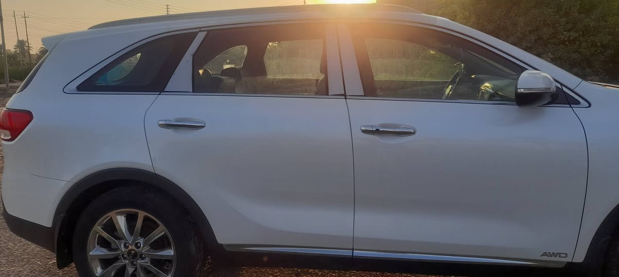 القطعه الوحيده بل عراق شرط
نوع السياره: سورانتو 
موديل:2016             ماشيه 19الفkm شرط الفحص وين متريد اخذته زيرو على ايدي رقمتها سياره مال جناي على ايد وحده الفابلون والزكات كلها مال الشركه البلاديه حته التخم تاير الي بيه مال الشركه وتجي وتفحص وتشوف المصداقيه
كفاله عامه من الدعاميه لل دعاميه من كلشي الفضل الله 
الحمدالله والشكر
رقم بغداد تحويل مباشر
الموصفات: فول موصفات عدا البانوراما.
1. بصمه تشغيل وبصمات ابواب.
2.محرك 6سلندر
3. كشنات جلد لونين 7راكب
4.حساسات امامي خلفي 
5.كامره دواره
6. زراكات 
7. تدفئه وتبريد بل كشنات من النوادر بهل موديل كم قطعه بل عراق.
8. فور ويل AWD
بعد بيه هواي موصفات

الي يريد يستفسر على سعر السياره على الرقم 
واكيد سعره مختلف عن البقيه الي ماشيات ومرعبلات

الي يدور نضيف وجديد شرط قطعه وحده بل عراق بهيج نضافه وموديل يتفضل ويدلل 

رقم الهاتف :***********
