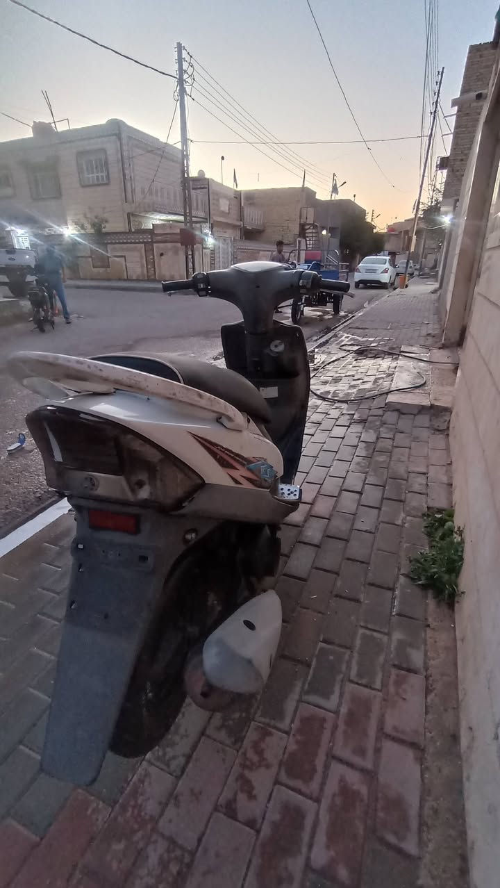 السلام عليكم
ماكس عدله للبيع الدراجه نضيفه و بيه ملاحظات بسيطه الدراجه مختمه تختيم واحد السعر 950 و بيه مجال بسيط 
مكاني السماوه مركز ***********
