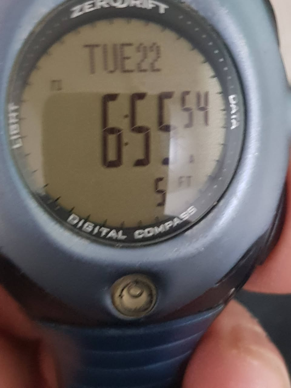 ساعه نايك ياباني باله نظافه ٨٠ بالميه السعر ٦٠ الف العنوان ابو غريب رقم بيه واتساب ***********
