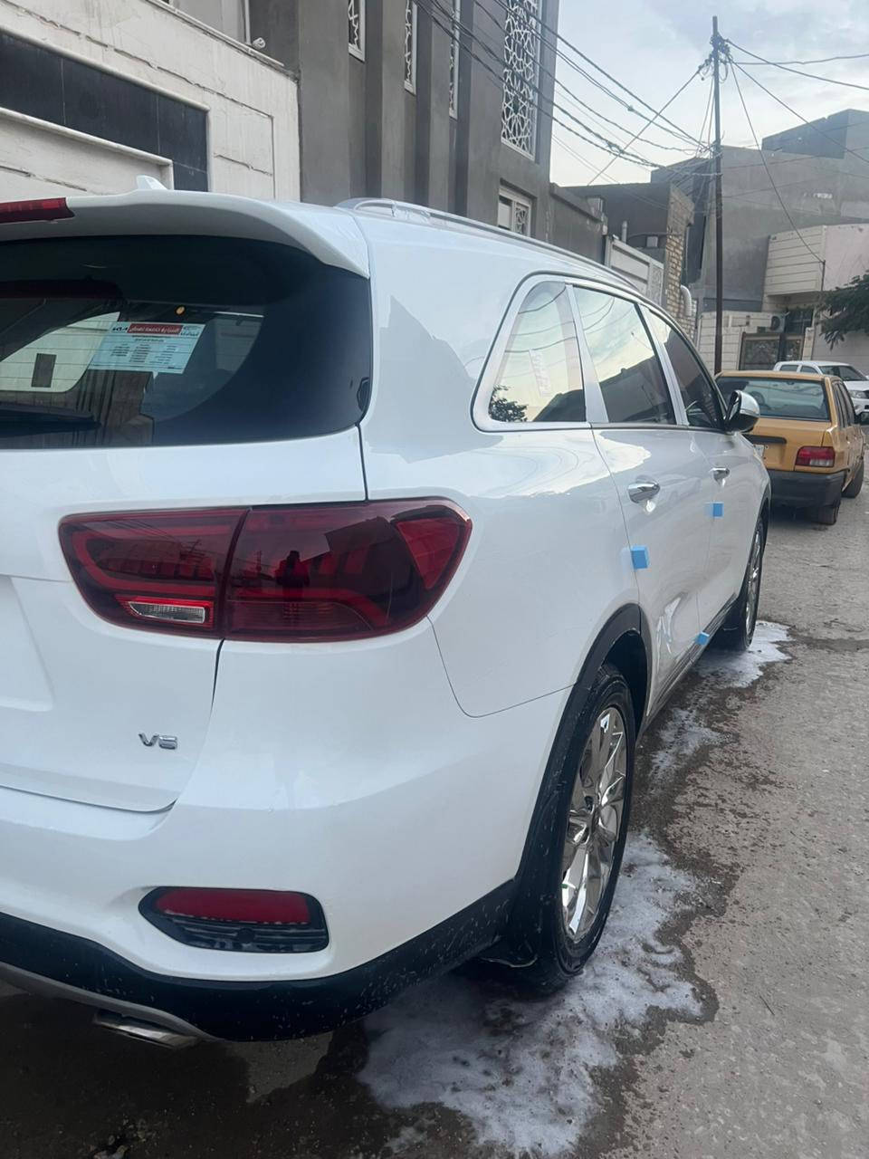 السلام عليكم
للبيع سورنتو ٢٠١٨ شكل ٢٠
رقم بغداد  موصفات بنراما
تشغيل بصمة 
٦ سلندر  كير ٨ سرعات 
٧ راكب تبريد 3 قطع 
مري شفط اشاير بالمري 
جنطه ذكية بردات خلفية 
اريل نفكيشن حساس امامي 
خلفي كامرة خلفية دواره
  كشنات جلد  كهرباء 
السيارة مكفوله كفاله عامه 
من الصبغ والتبديل والرصعات 
(عدا ملاحظة بسيطة )
شرط السونار شرط كير محرك بوضع الشركة 
ماشية  ٩٠ حقيقي ١٠٠/١٠٠ وين مايعجبك
استخدام شخص واحد من شركة 
افحص السيارة جديدة جدآ التفاصيل بالصور📷
مكان السيارة بالحلة 👉السعر ٢٤٣ بيها مجال
***********اتصال او واتساب
