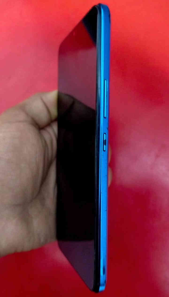 انفكنس سمارت 6 بلاس
الذاكرة 64 گيگابايت 
نظافته 90%
بطاريه 5000
السعر 90 الف
مكاني بغداد سبع البور
رقمي ***********
