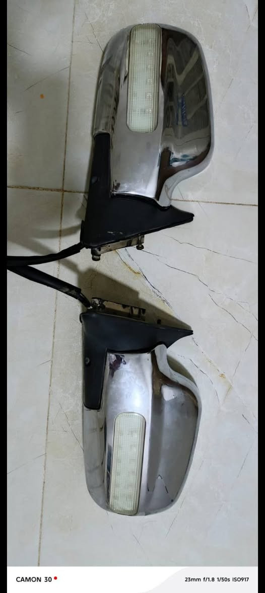 السلام عليكم مرايات جنبي ام الاشاره السعر. 65 وبيها مجال ***********
