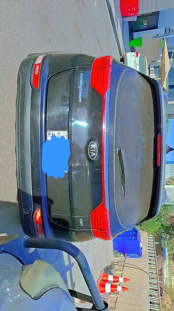 السلام عليكم
سبورتج موديل 2019 اسود ملكي مواصفات معروفه مال وارد
رقم انكليزي مميز واسط 
بصمه
شاشه جبيره
شاشه اعطال
مانع انزلاق 
نزول المنحدر
دفع رباعي 
تحكم استيرن جهتين 
تبريد قطعتين 
كير 3 وضعيات سياقه سبورت نورمال وايكو .
 وتثبيت سرعه  
الكشنات جلد ابلادي
تدفئه كشنات +استيرن
كشن كهربائي 
المري شفط
اشاير بل مري 
يدات بصمه + نيكل 
ويل كب ١٨ 
لايت زنون 
اضافه منظومة ايطالي غاز 
حادثه الباب الخلف السائق بدون دواخل
تبريد و كَير ومكينه خير من الله ناسي البانزين ميحتاجلها مصرف ربع
 ترايها للبصره رايدها 157وبيها مجال قليل ❤️❤️ *********** اتصال أو واتساب
