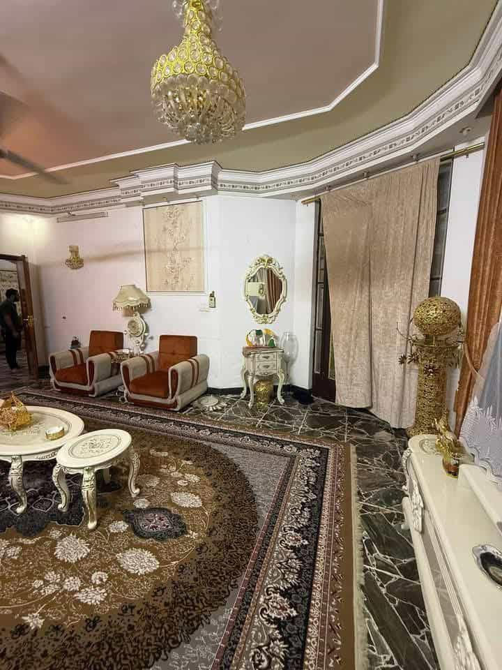 السلام عليكم
دار لبيع طابقين مساحهة 250م

طابو زراعي سند حديث 25 

اربع غرف نوم  صالة  او كلدور اومطبخ

بناء حديث 

العنوان بابل ازوير الغربي فرع حسينية الرسول

تفاصيل📞

      ***********::::***********
