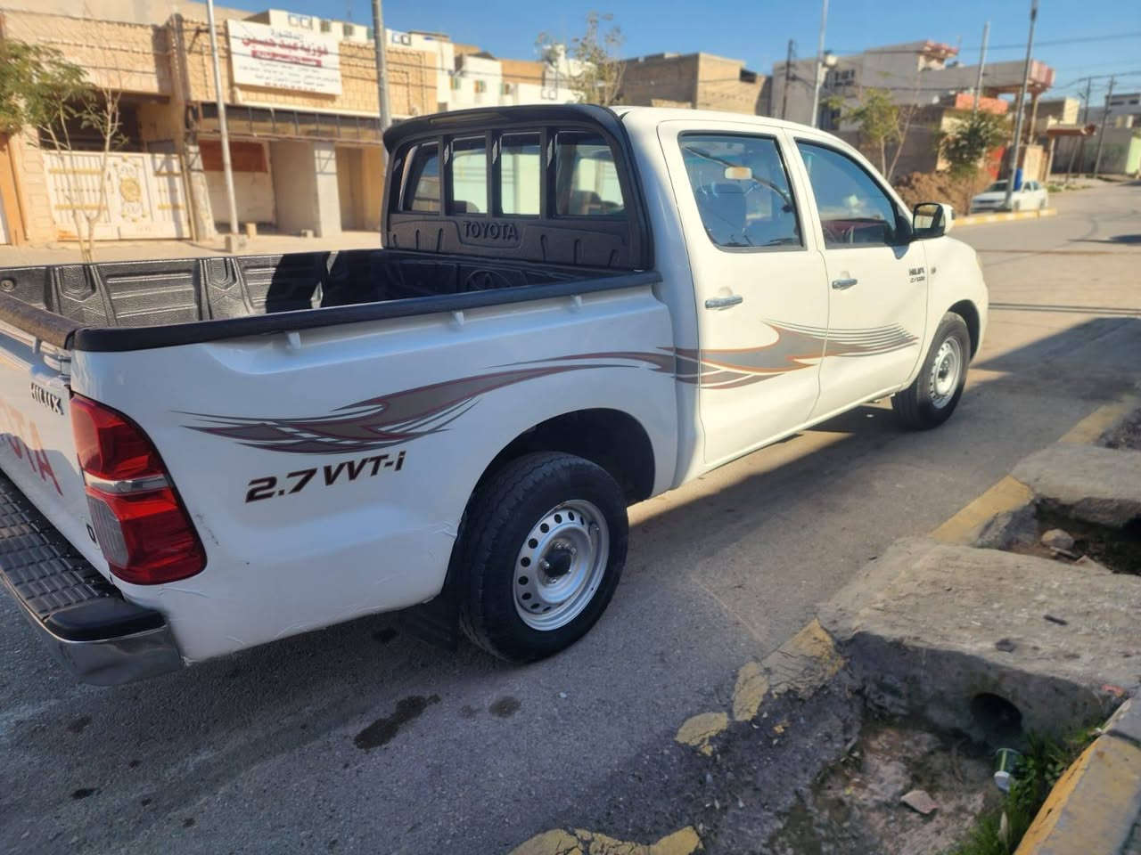 مرزي ٢٠٠٩ مكفوله كفاله عامه مكاني ديالى جلولاء مكلف بلنشر صاحب السيارة ***********
