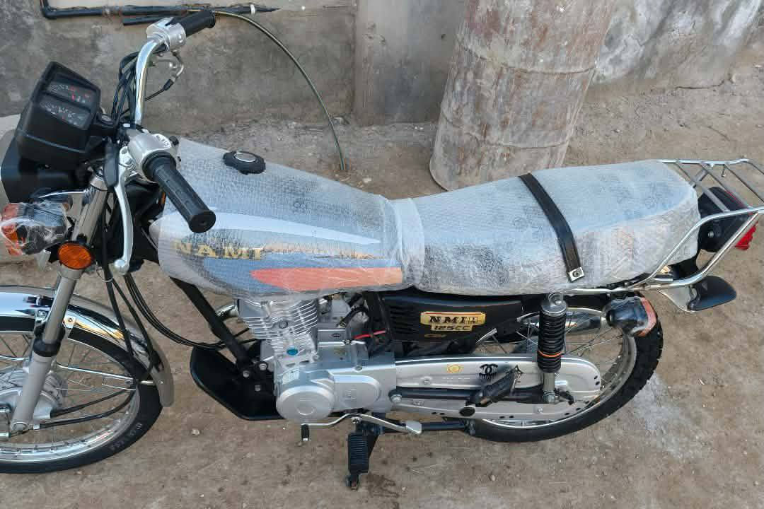 سلام عليكم ماطور للبيع شلامجه 23 طالعه بشهر 11 اربع اوراق كفاله عامه كهربائيات كله شغاله تجي وتفحص لما يعرف سعره لا يعامل متواجد خاص رقم***********
