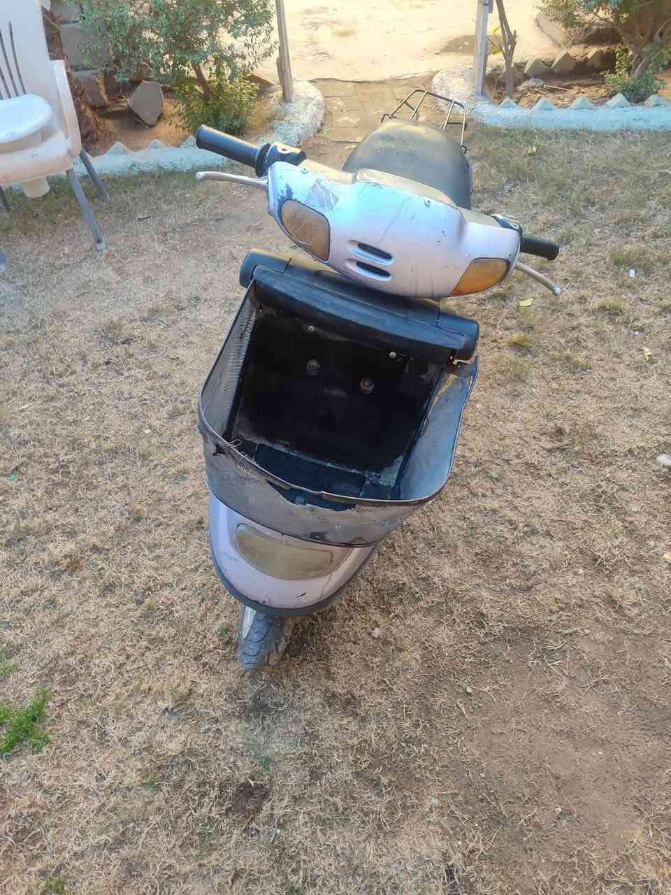 سلام عليكم دراجه منغولي للبيع شغاله كفرات بلادي كهربائيات شغاله كلها فقط العدادات ما يشتغلن السعر 200 و بيها مجال مكاني كربلاء حي غدير *********** واتساب موجود
