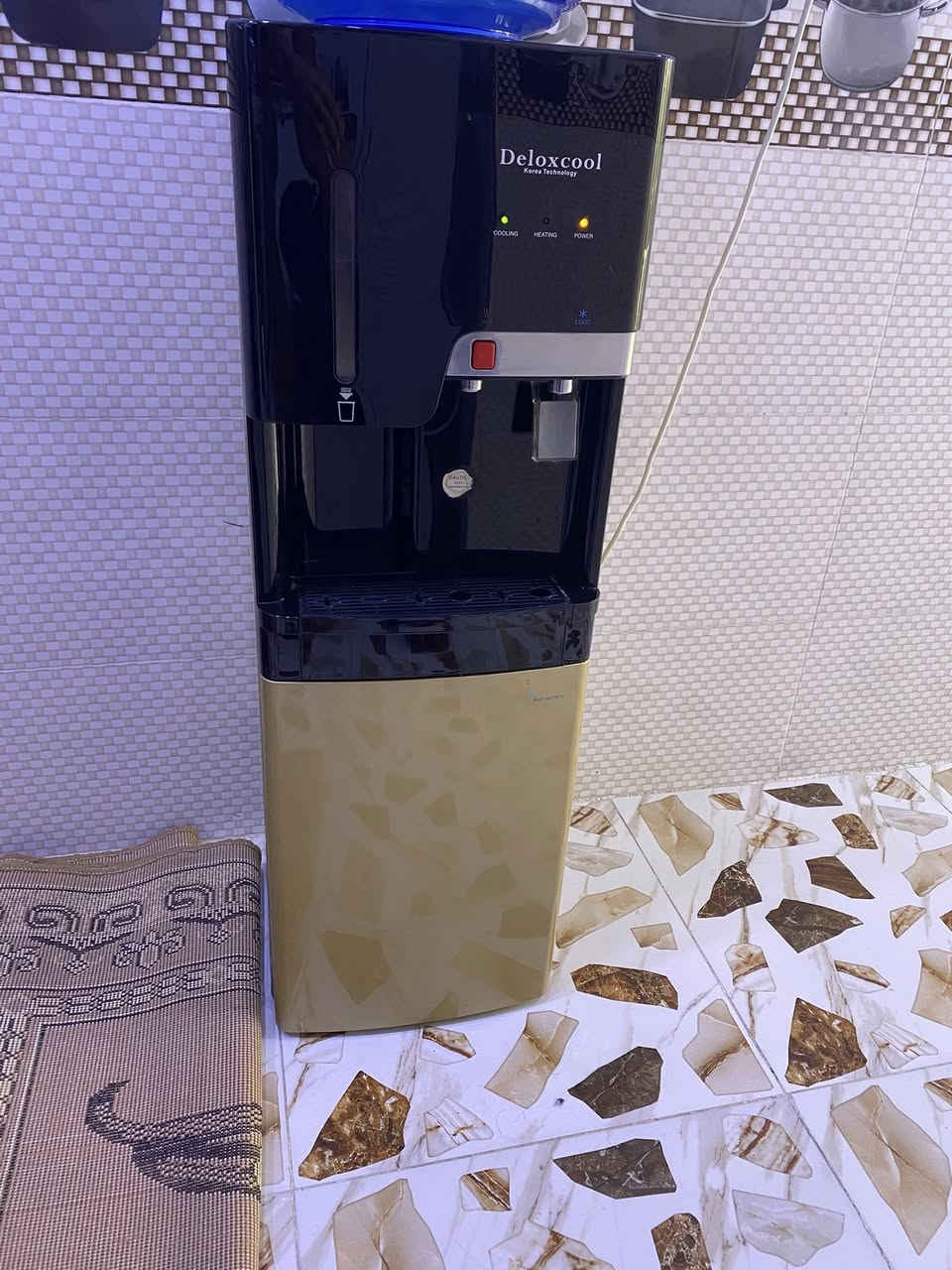 براد نوع ديلوكس كول حديث مستخدم شهر وكله بلادي شركة ماواصل مصلح فقط ماي الحار ماينزل والباقي كله شرط بارد وثلاجه السعر ٦٠ وبي مجال بسيط الشراي يخابر***********
